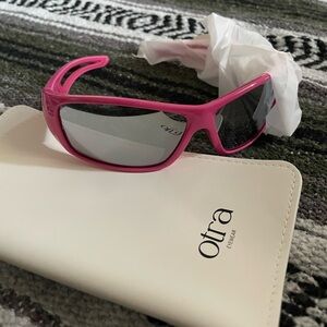 Amari Otra Sunglasses- Pink